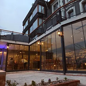 2* Otel Variante