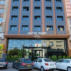 Mitte Port فندق